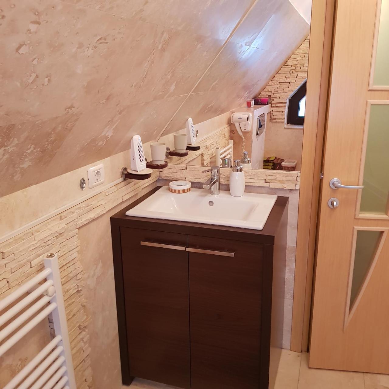 Kalinderu K1 Apartment